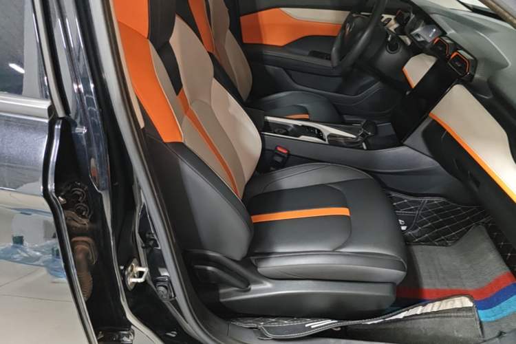Used Dongfeng Aeolus Yixuan 2023 Mach Edition 1.5L Automatic Chasing Wind Version Right Front Seat