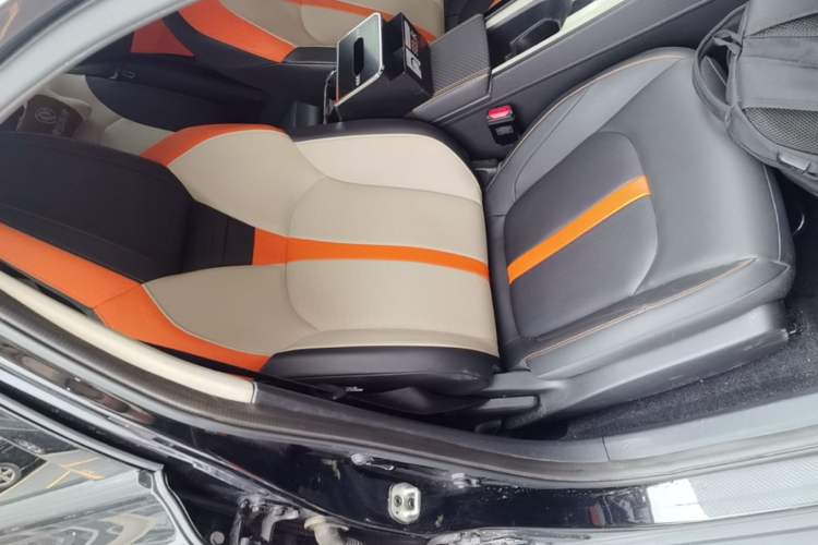 Used Dongfeng Aeolus Yixuan 2023 Mach Edition 1.5L Automatic Chasing Wind Version Right Front Seat