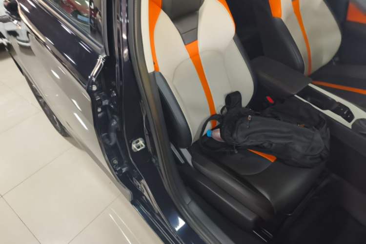Used Dongfeng Aeolus Yixuan 2023 Mach Edition 1.5L Automatic Chasing Shadow Version Right Front Seat