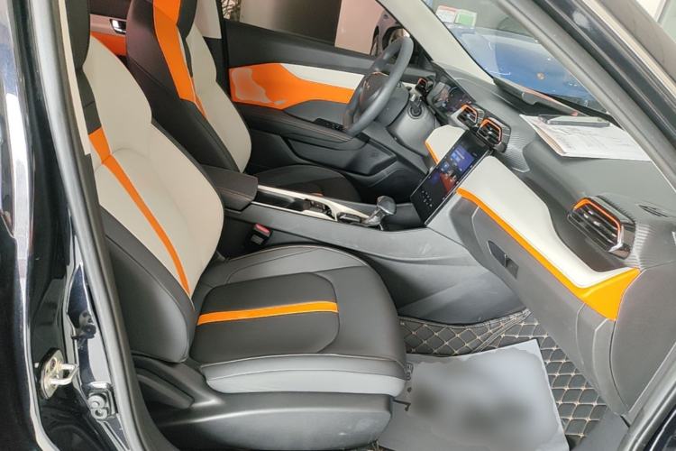Used Dongfeng Aeolus Yixuan 2023 Mach Edition 1.5L Automatic Chasing Shadow Version Right Front Seat