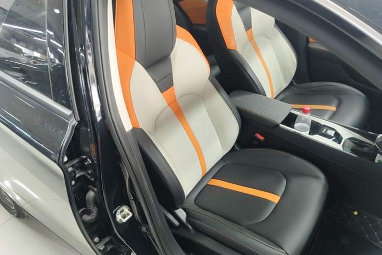 Used Dongfeng Aeolus Yixuan 2023 Mach Edition 1.5L Automatic Chasing Shadow Version Right Front Seat