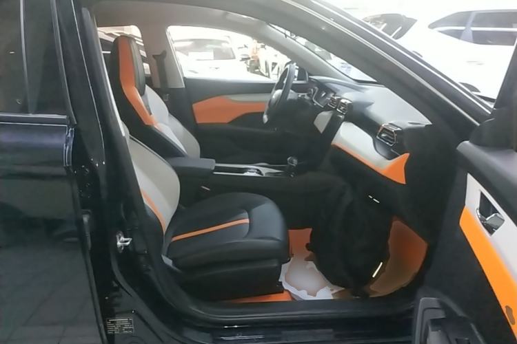 Used Dongfeng Aeolus Yixuan 2023 Mach Edition 1.5L Automatic Chasing Wind Version Right Front Seat