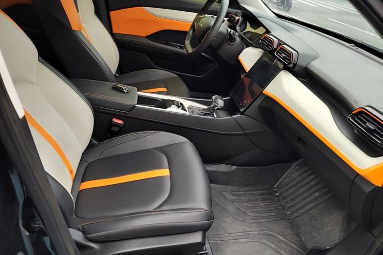 Used Dongfeng Aeolus Yixuan 2023 Mach Edition 1.5L Automatic Chasing Shadow Version Right Front Seat