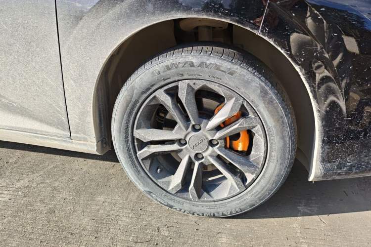 Used Dongfeng Aeolus Yixuan 2023 1.5L Automatic Glory Edition Right Front Wheel Hub