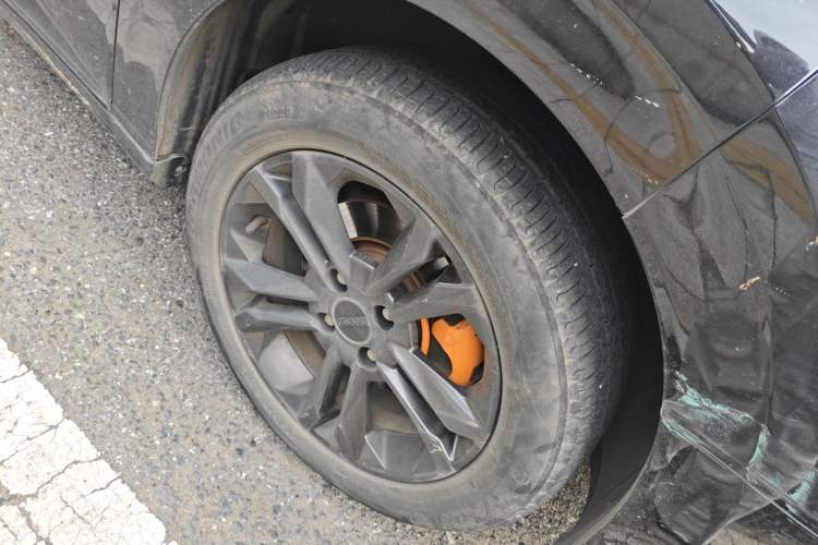 Used Dongfeng Aeolus Yixuan 2023 Mach Edition 1.5L Automatic Chasing Wind Version Right Front Wheel Hub