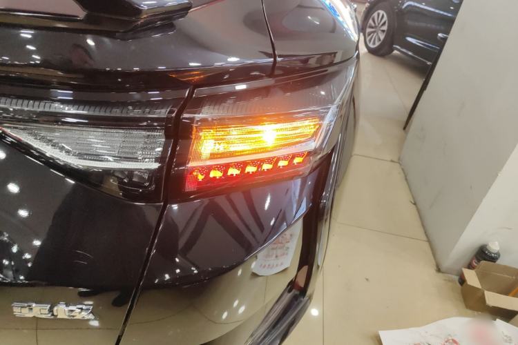 Used Dongfeng Aeolus Yixuan 2023 1.5L Automatic Glory Edition Right Rear Taillight