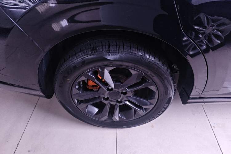 Used Dongfeng Aeolus Yixuan 2023 Mach Edition 1.5L Automatic Chasing Wind Version Right Rear Wheel Hub