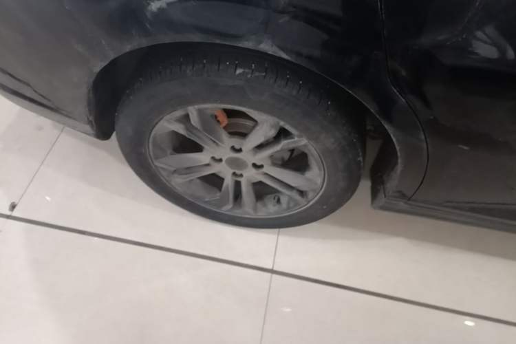 Used Dongfeng Aeolus Yixuan 2023 Mach Edition 1.5L Automatic Chasing Wind Version Right Rear Wheel Hub