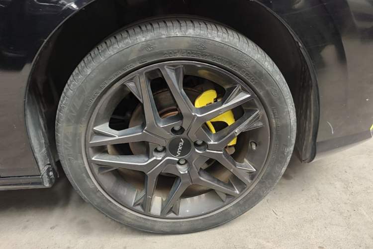 Used Dongfeng Aeolus Yixuan 2023 Mach Edition 1.5T Automatic Pursuit Rider Version Right Rear Wheel Hub
