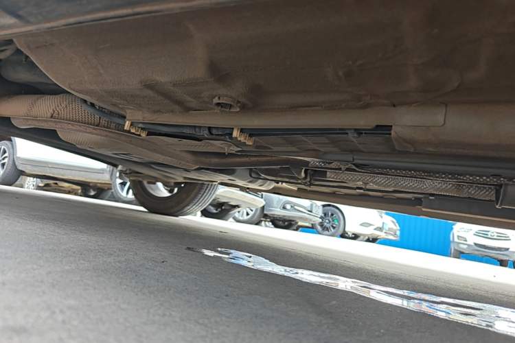 Used Dongfeng Aeolus Yixuan 2023 Mach Edition 1.5L Automatic Chasing Shadow Version Right Side Sill