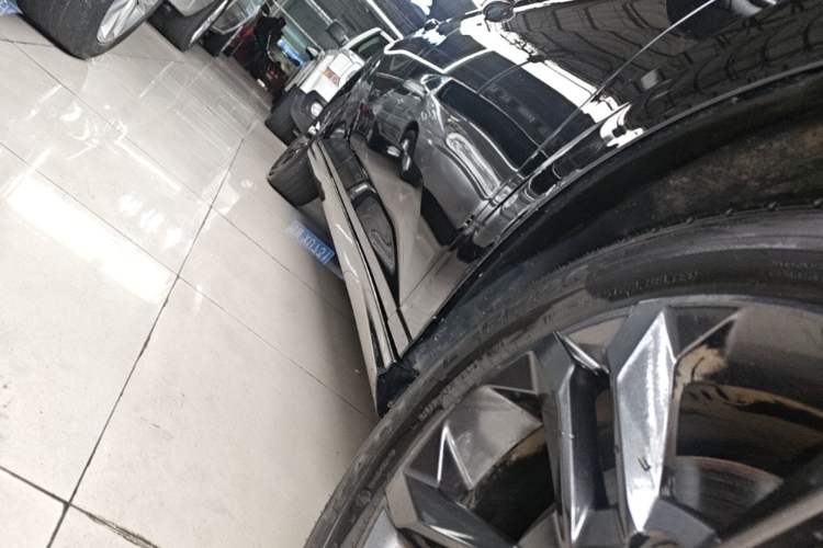 Used Dongfeng Aeolus Yixuan 2023 Mach Edition 1.5L Automatic Chasing Wind Version Right Side Sill