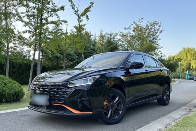 Ojetý Dongfeng Aeolus Yixuan 2023 Mach Edition 1.5L Automatic Chasing Wind Version