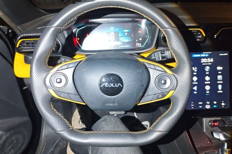 Used Dongfeng Aeolus Yixuan 2023 Mach Edition 1.5T Automatic Pursuit Rider Version Steering Wheel
