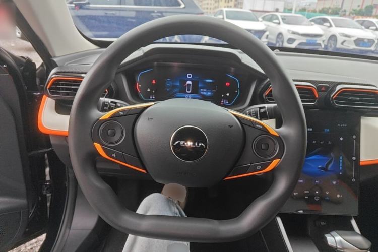 Used Dongfeng Aeolus Yixuan 2023 Mach Edition 1.5L Automatic Chasing Shadow Version Steering Wheel