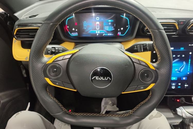 Used Dongfeng Aeolus Yixuan 2023 Mach Edition 1.5T Automatic Pursuit Rider Version Steering Wheel