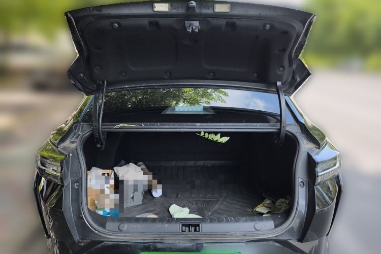 Used Dongfeng Aeolus Yixuan 2023 Mach Edition 1.5L Automatic Chasing Wind Version Trunk