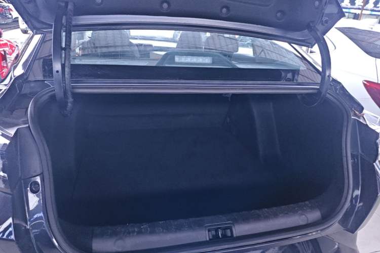 Used Dongfeng Aeolus Yixuan 2023 Mach Edition 1.5L Automatic Chasing Wind Version Trunk