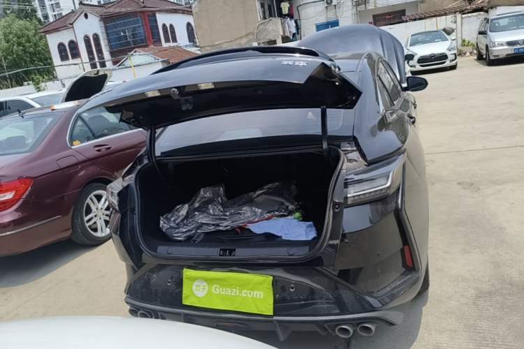 Used Dongfeng Aeolus Yixuan 2023 Mach Edition 1.5L Automatic Chasing Shadow Version Trunk