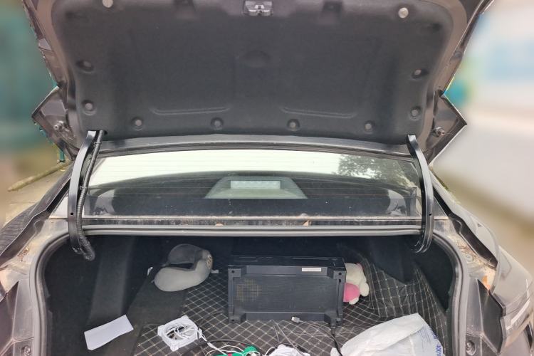 Used Dongfeng Aeolus Yixuan 2023 Mach Edition 1.5L Automatic Chasing Shadow Version Trunk