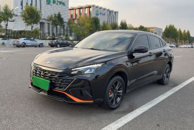 Ojetý Dongfeng Aeolus Yixuan 2023 Mach Edition 1.5L Automatic Chasing Shadow Version