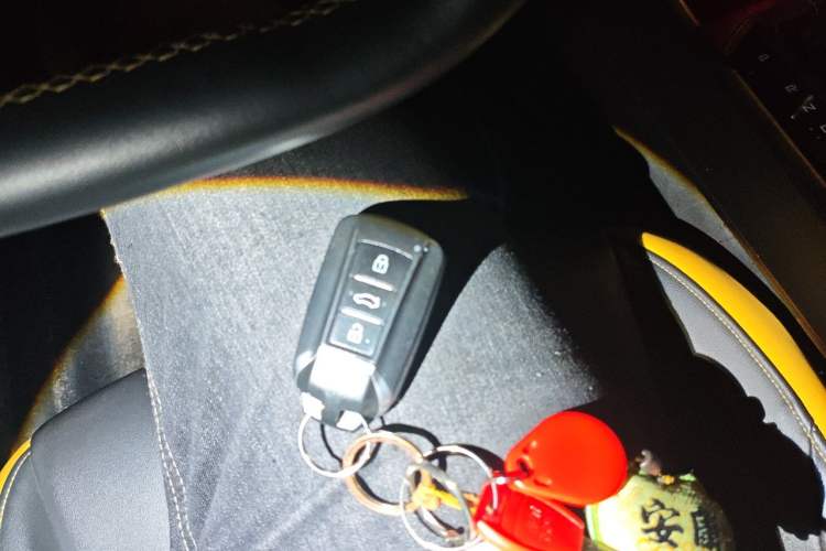 Used Dongfeng Aeolus Yixuan 2023 Mach Edition 1.5T Automatic Pursuit Rider Version Vehicle Key