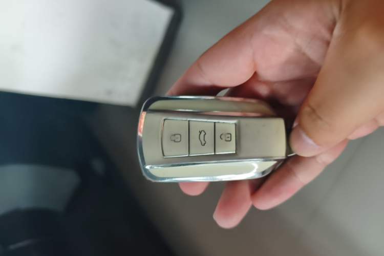 Used Dongfeng Aeolus Yixuan 2023 Mach Edition 1.5L Automatic Chasing Shadow Version Vehicle Key