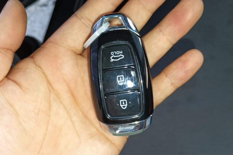 Used Dongfeng Aeolus Yixuan 2023 Mach Edition 1.5L Automatic Chasing Shadow Version Vehicle Key