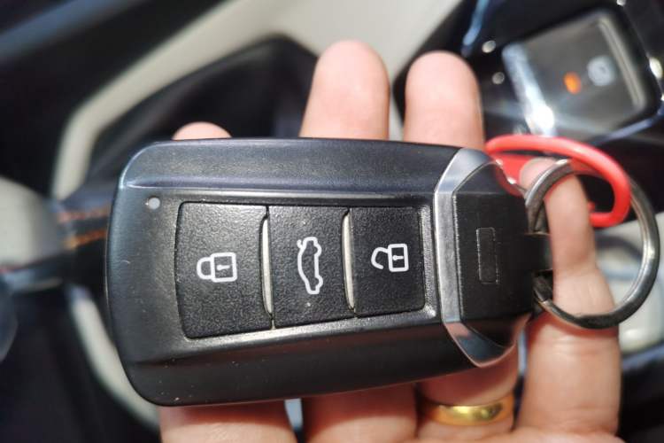 Used Dongfeng Aeolus Yixuan 2023 Mach Edition 1.5L Automatic Chasing Wind Version Vehicle Key