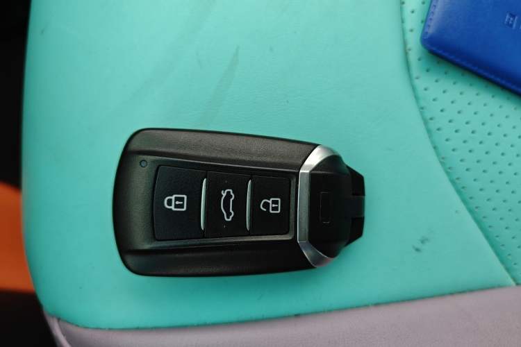Used Dongfeng Aeolus Yixuan 2023 Mach Edition 1.5L Automatic Chasing Wind Version Vehicle Key