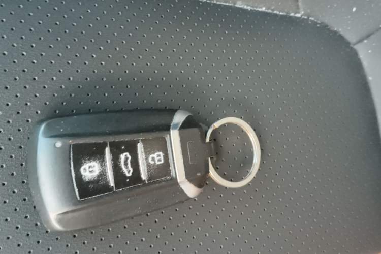 Used Dongfeng Aeolus Yixuan 2023 Mach Edition 1.5L Automatic Chasing Wind Version Vehicle Key