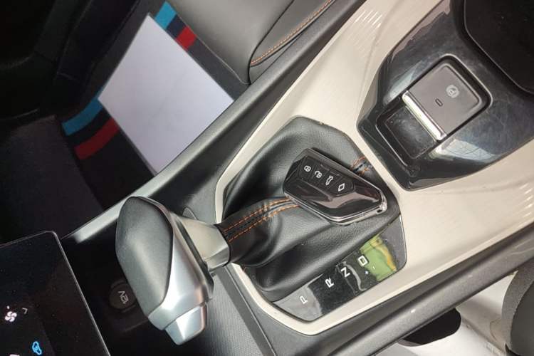 Used Dongfeng Aeolus Yixuan 2023 Mach Edition 1.5L Automatic Chasing Wind Version Vehicle Key