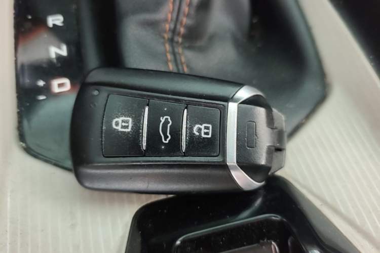 Used Dongfeng Aeolus Yixuan 2023 Mach Edition 1.5L Automatic Chasing Shadow Version Vehicle Key