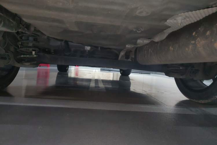 Used Dongfeng Aeolus Yixuan 2023 Mach Edition 1.5T Automatic Pursuit Rider Version Chassis Rear