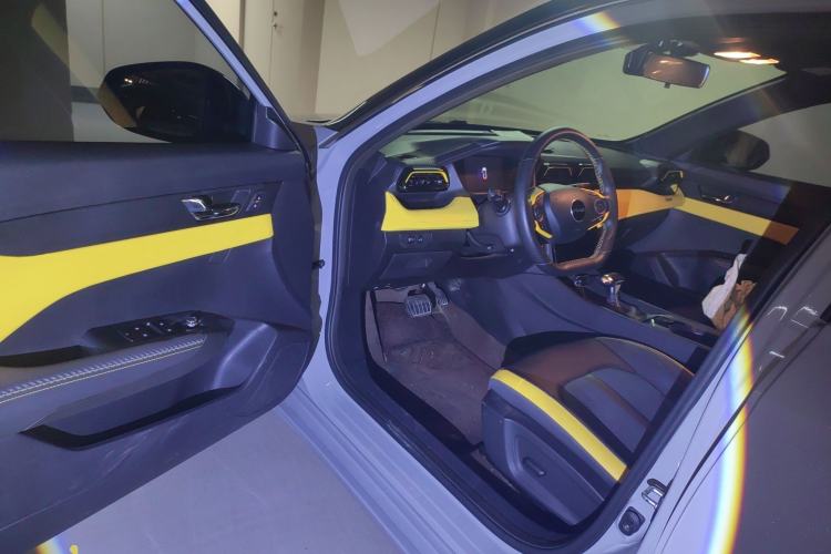 Used Dongfeng Aeolus Yixuan 2023 Mach Edition 1.5T Automatic Pursuit Rider Version Driver Seat