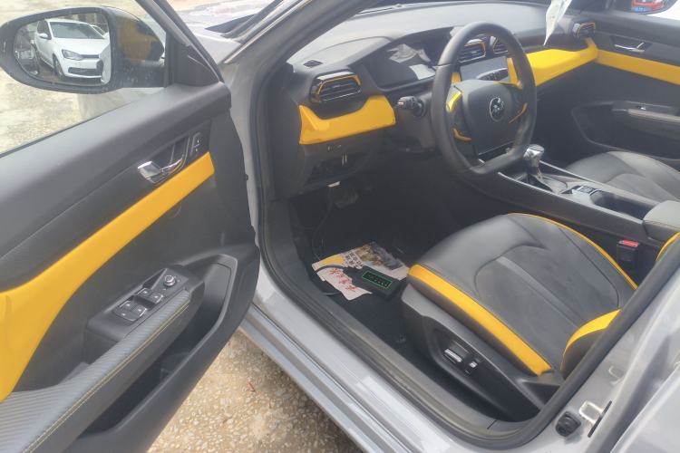 Used Dongfeng Aeolus Yixuan 2023 Mach Edition 1.5T Automatic Dream-Chasing Rider Version Driver Seat