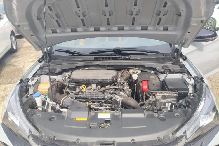 Used Dongfeng Aeolus Yixuan 2023 Mach Edition 1.5T Automatic Dream-Chasing Rider Version Engine Bay
