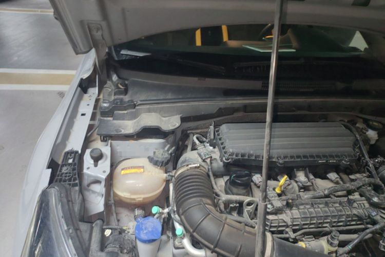 Used Dongfeng Aeolus Yixuan 2023 Mach Edition 1.5T Automatic Pursuit Rider Version Engine Bay Right