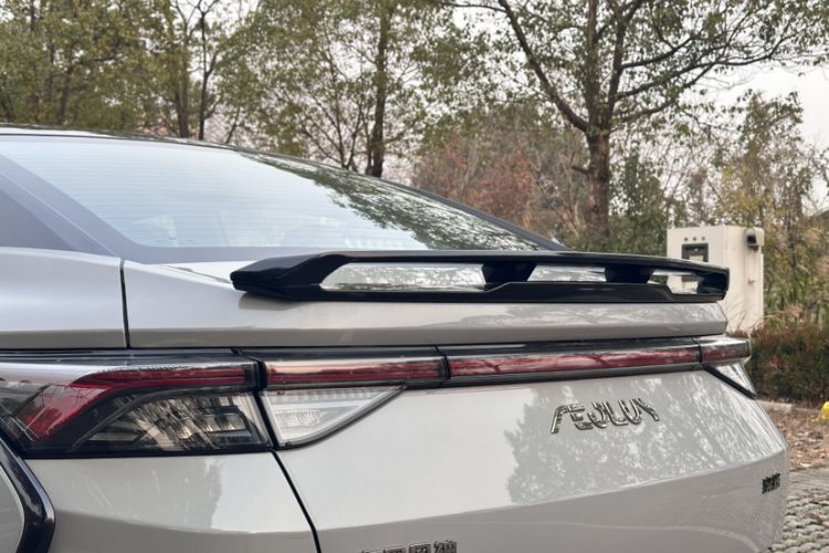 Used Dongfeng Aeolus Yixuan 2023 Mach Edition 1.5T Automatic Dream-Chasing Rider Version Exterior 8