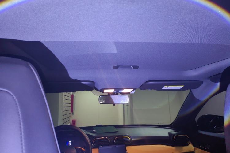 Used Dongfeng Aeolus Yixuan 2023 Mach Edition 1.5T Automatic Pursuit Rider Version Headliner