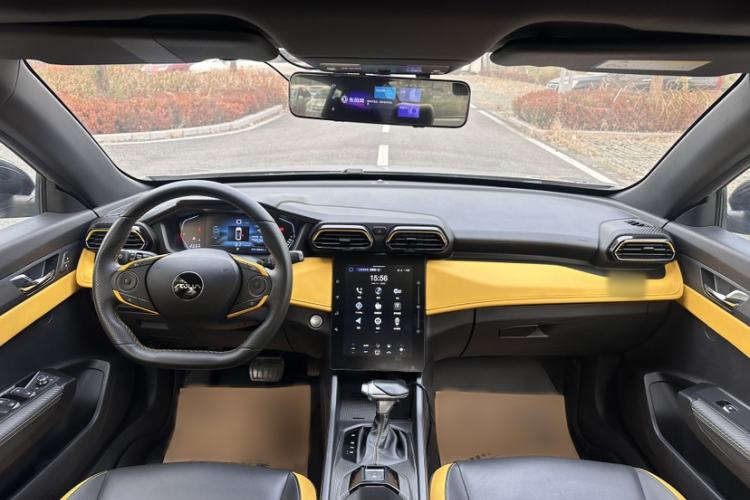 Used Dongfeng Aeolus Yixuan 2023 Mach Edition 1.5T Automatic Dream-Chasing Rider Version Interior 2