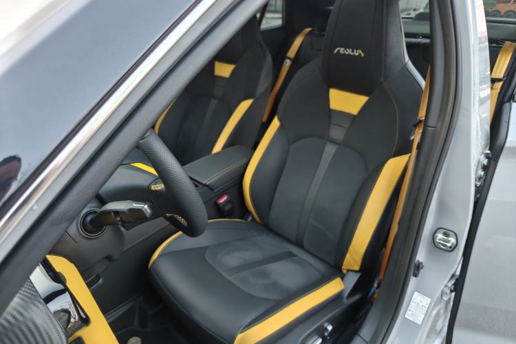 Used Dongfeng Aeolus Yixuan 2023 Mach Edition 1.5T Automatic Dream-Chasing Rider Version Left Front Seat