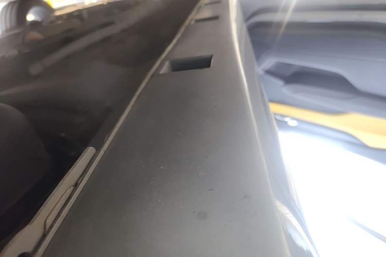 Used Dongfeng Aeolus Yixuan 2023 Mach Edition 1.5T Automatic Dream-Chasing Rider Version Left Side Sill