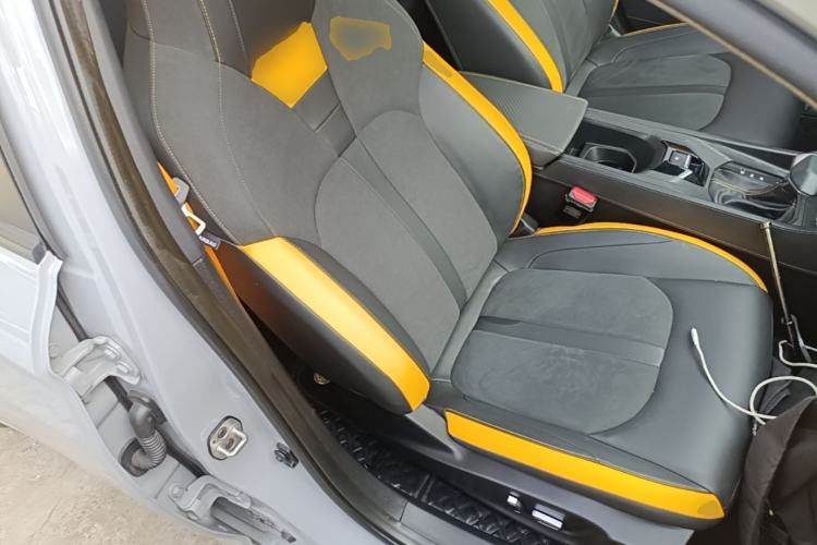 Used Dongfeng Aeolus Yixuan 2023 Mach Edition 1.5T Automatic Dream-Chasing Rider Version Right Front Seat