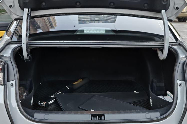 Used Dongfeng Aeolus Yixuan 2023 Mach Edition 1.5T Automatic Dream-Chasing Rider Version Trunk