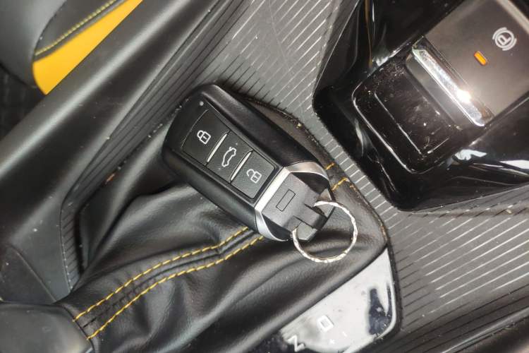 Used Dongfeng Aeolus Yixuan 2023 Mach Edition 1.5T Automatic Dream-Chasing Rider Version Vehicle Key