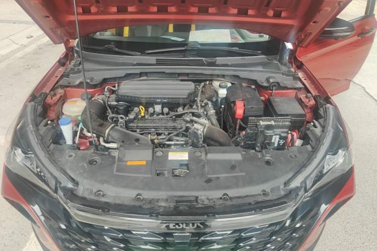 Used Dongfeng Aeolus Yixuan 2023 Mach Edition 1.5T Automatic Dream-Chasing Rider Version Engine Bay