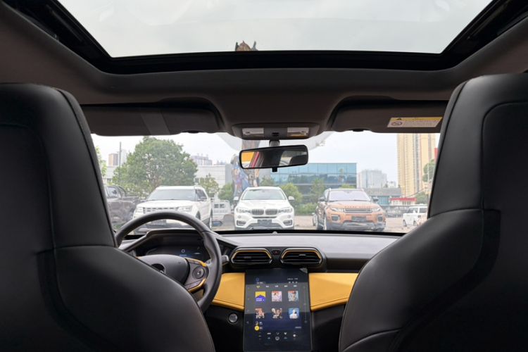 Used Dongfeng Aeolus Yixuan 2023 Mach Edition 1.5T Automatic Dream-Chasing Rider Version Headliner