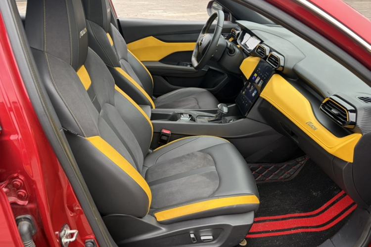 Used Dongfeng Aeolus Yixuan 2023 Mach Edition 1.5T Automatic Dream-Chasing Rider Version Interior 4