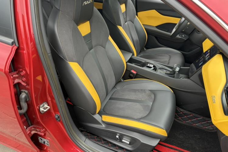 Used Dongfeng Aeolus Yixuan 2023 Mach Edition 1.5T Automatic Dream-Chasing Rider Version Interior 7