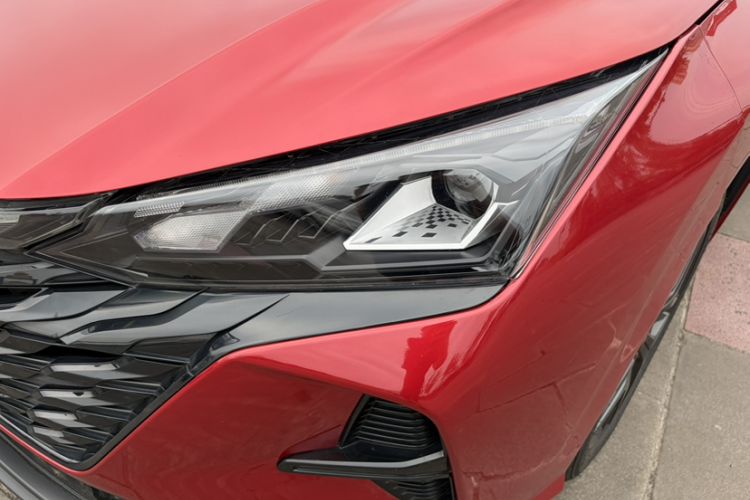 Used Dongfeng Aeolus Yixuan 2023 Mach Edition 1.5T Automatic Dream-Chasing Rider Version Left Front Headlight